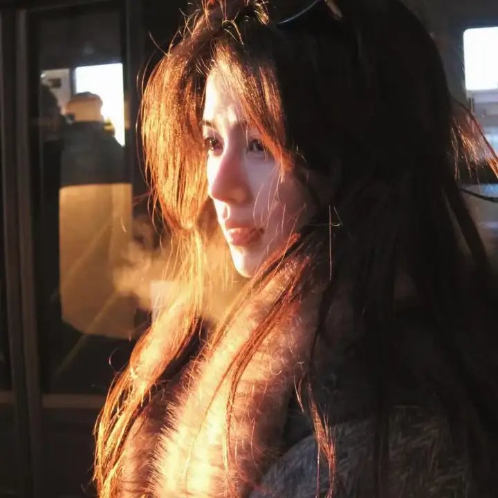 小心身后